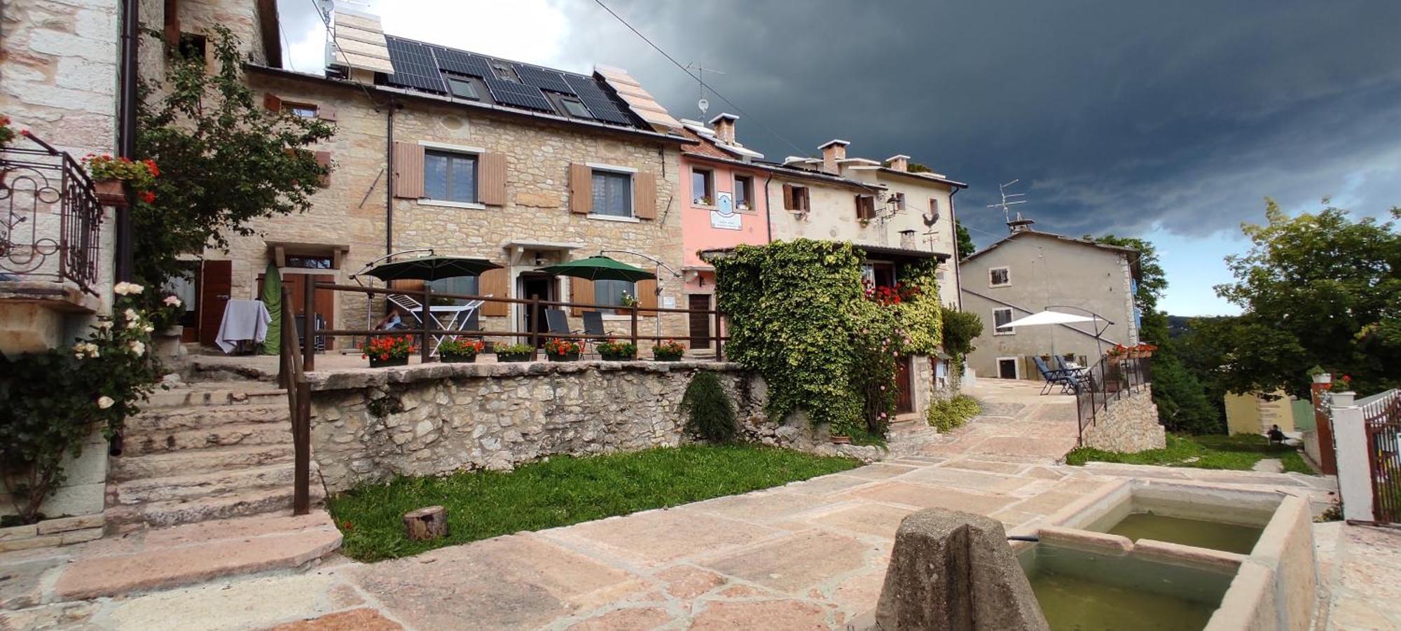 Malga Laben Bed and Breakfast Velo Veronese Exteriör bild